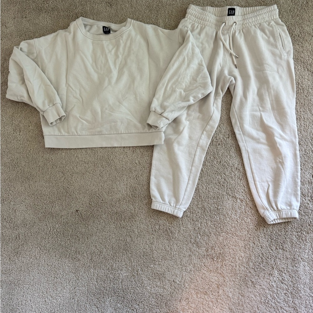 Gap Cream Sweatshirt and Jogger Set